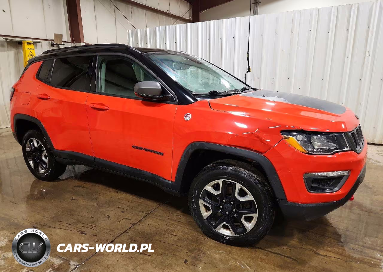 2018 Jeep Compass VIN:3C4NJDDB5JT465609 - 4