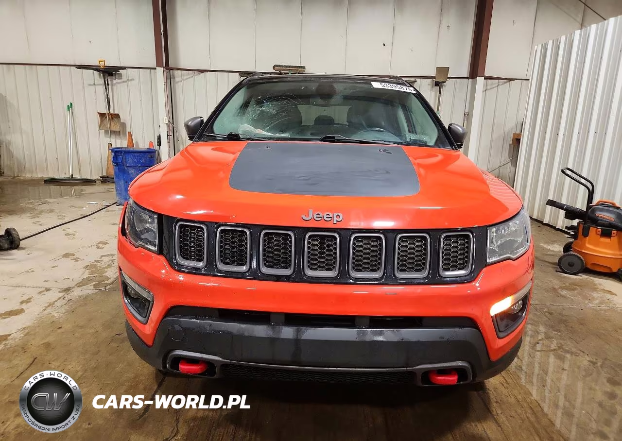 2018 Jeep Compass VIN:3C4NJDDB5JT465609 - 5