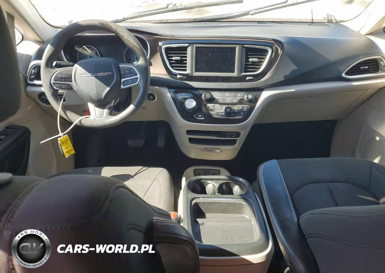 2018 Chrysler Pacifica Touring Plus VIN:2C4RC1FG9JR104597 - 8