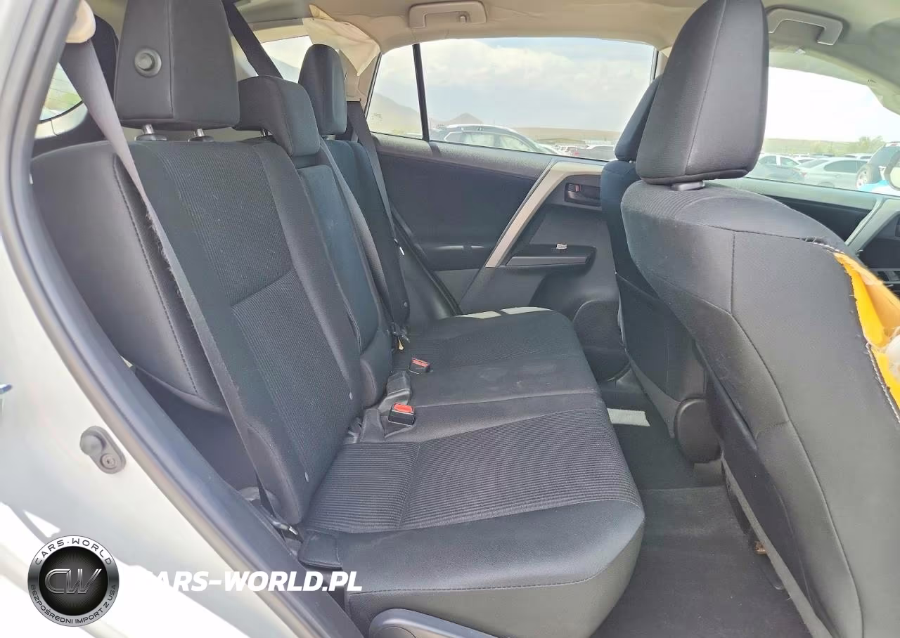 2018 Toyota Rav4 Le VIN:2T3BFREV8JW779189 - 10