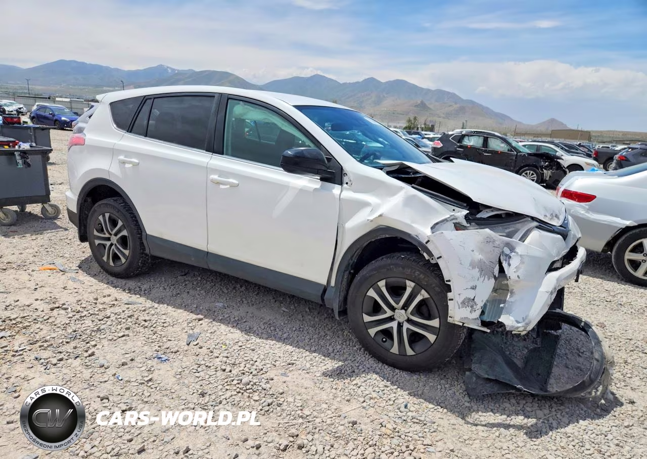 2018 Toyota Rav4 Le VIN:2T3BFREV8JW779189 - 4