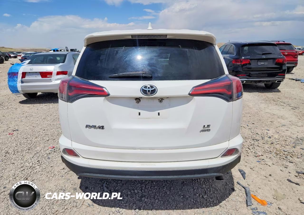2018 Toyota Rav4 Le VIN:2T3BFREV8JW779189 - 6