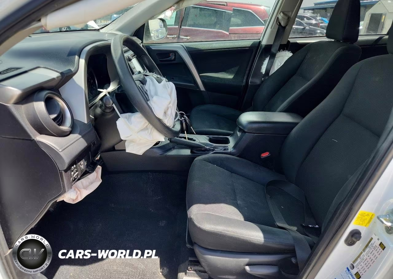 2018 Toyota Rav4 Le VIN:2T3BFREV8JW779189 - 7