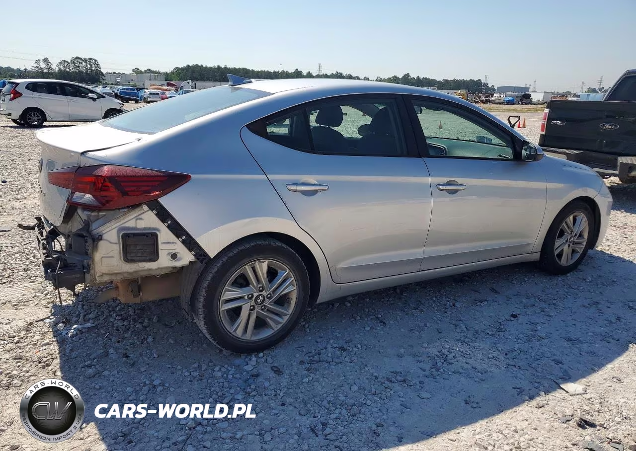 2019 Hyundai Elantra Sel VIN:5NPD84LF6KH404122 - 3