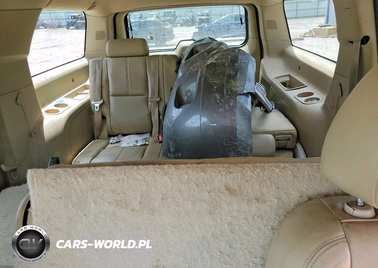 2011 Chevrolet Suburban K1500 Lt VIN:1GNSKJE37BR305318 - 10