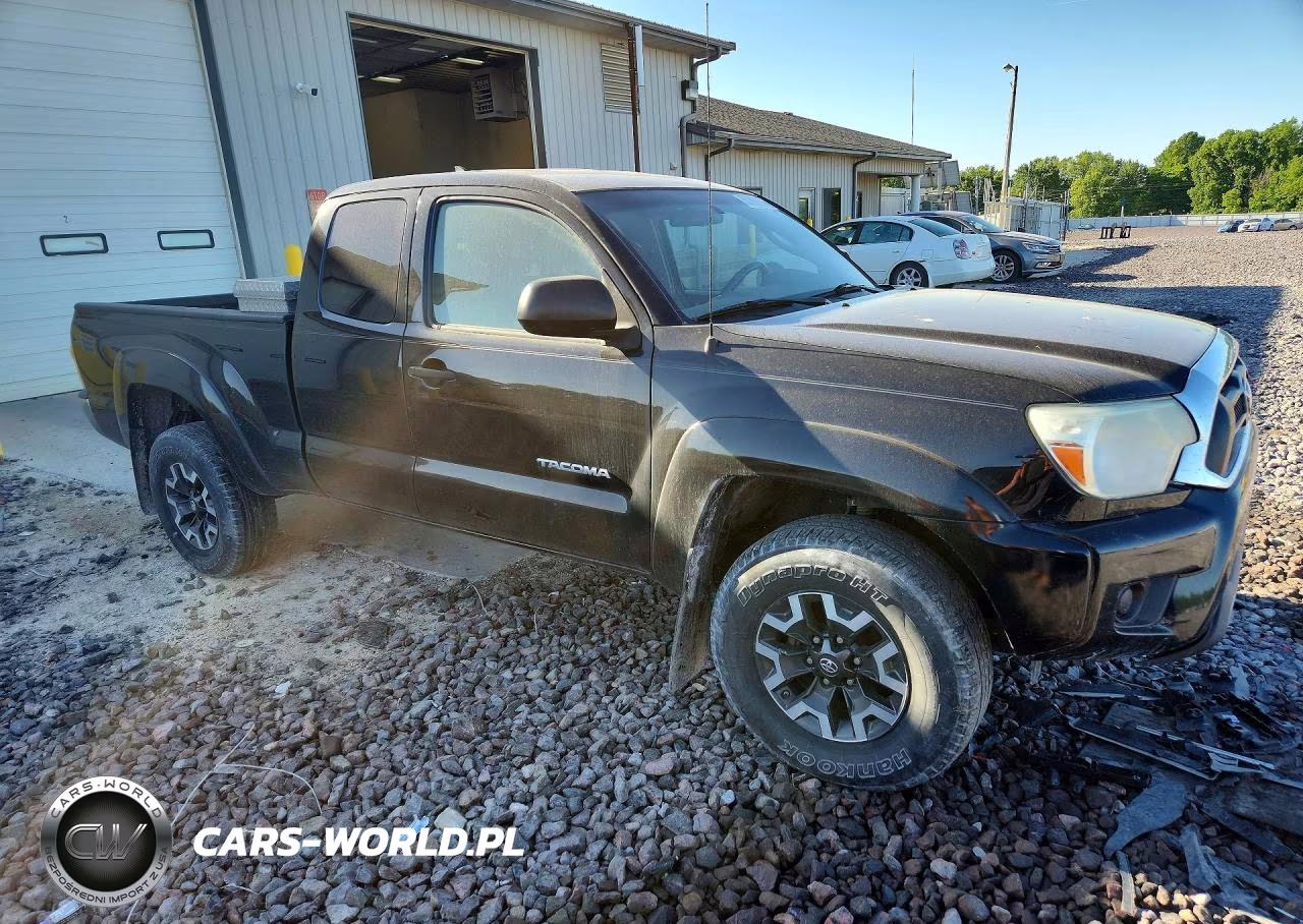 2014 Toyota Tacoma Access Cab VIN:5TFUX4EN1EX024430 - 4