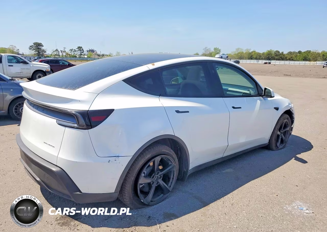 2026 Tesla Model Y VIN:7SAYGDEE6TF515734 - 3