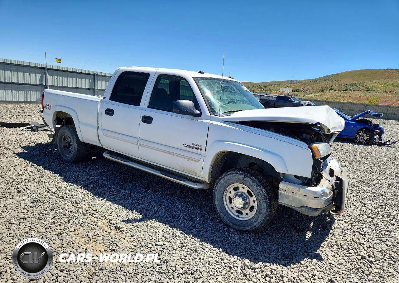 2005 Chevrolet Silverado K2500 Heavy Duty VIN:1GCHK232X5F900415 - 4