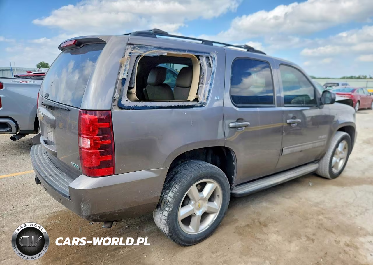 2011 Chevrolet Tahoe C1500 Lt VIN:1GNSCBE01BR274754 - 3