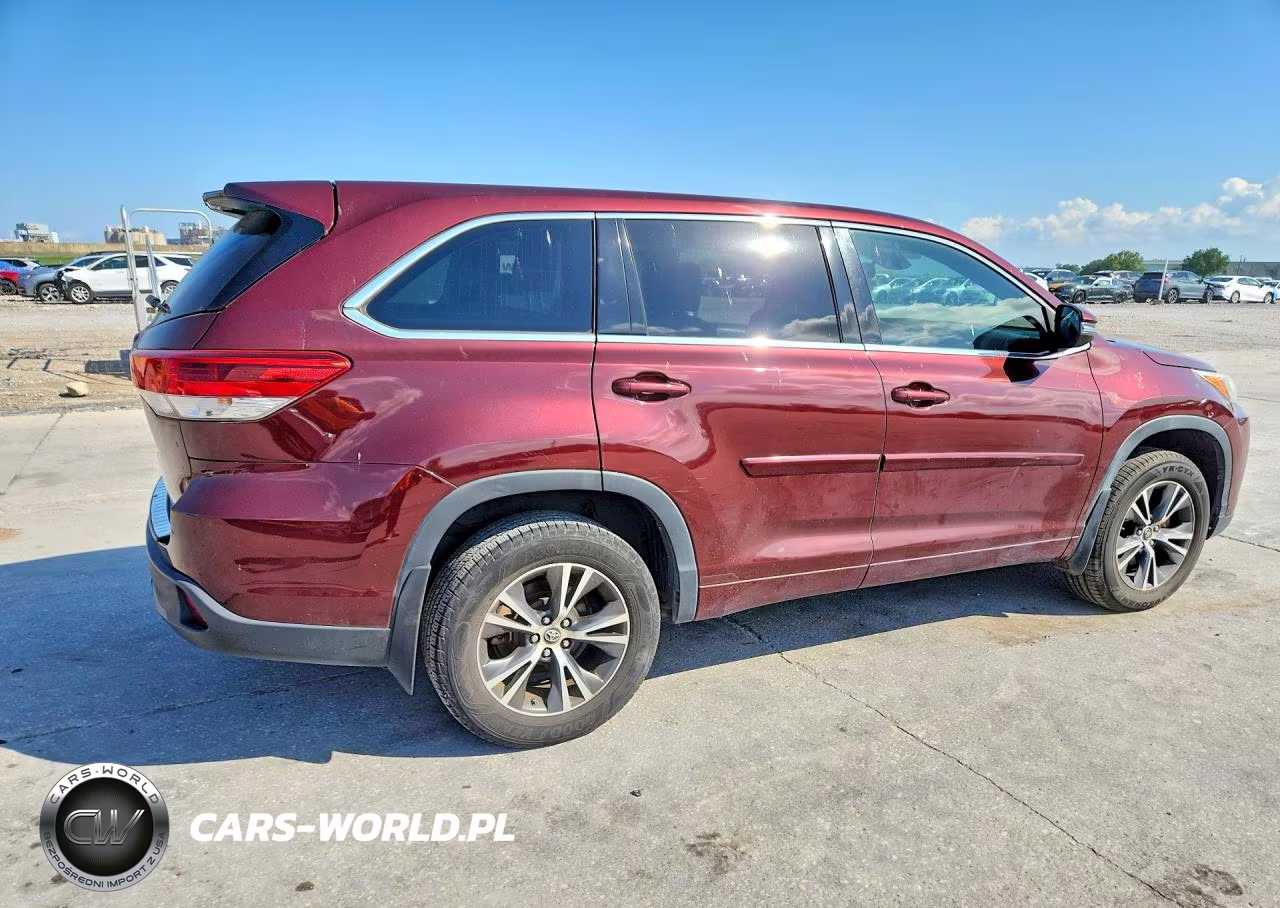 2017 Toyota Highlander Le VIN:5TDZZRFH3HS204802 - 3