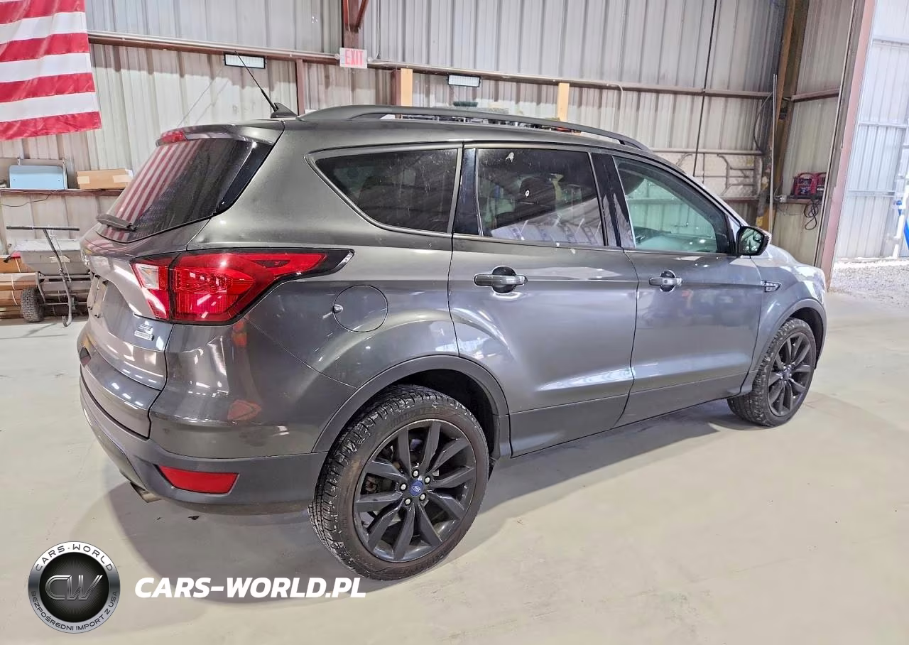 2019 Ford Escape Se VIN:1FMCU0GD2KUB10632 - 3