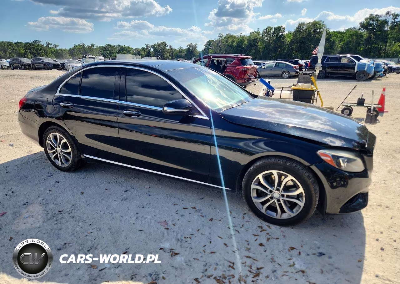 2015 Mercedes-Benz C 300 4Matic VIN:55SWF4KB6FU042373 - 4