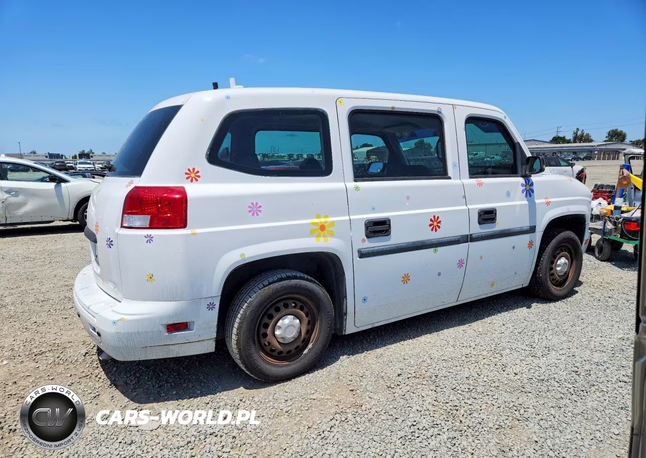 2012 The Vehicle Production Group Mv 1 VIN:523MF1B63CM101516 - 3