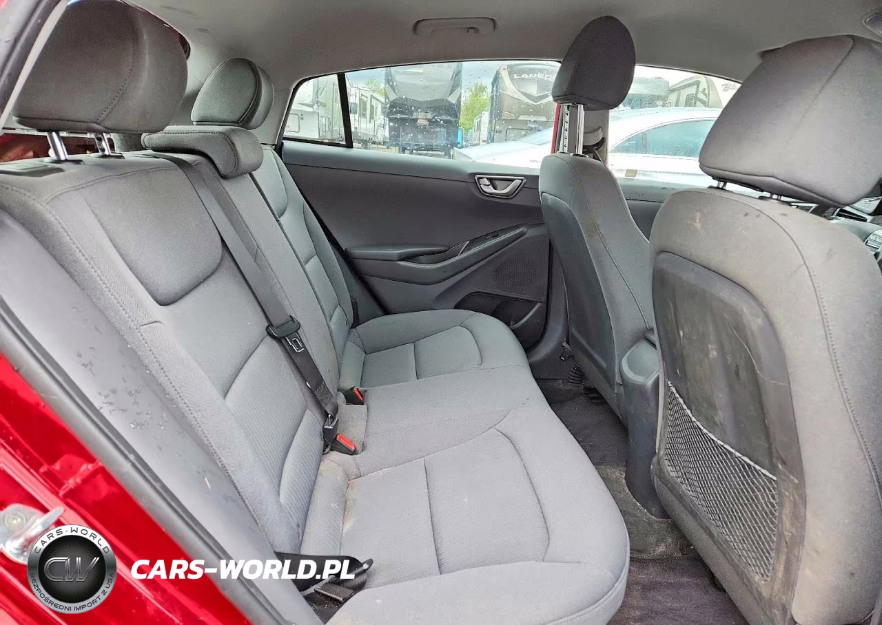 2022 Hyundai Ioniq Blue VIN:KMHC65LC1NU267996 - 10