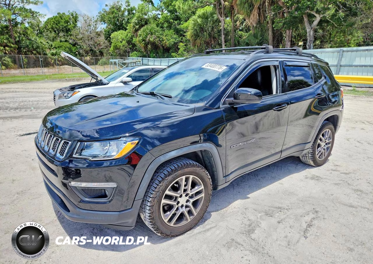 2017 Jeep Compass Latitude – zdjęcie 1 z 13
