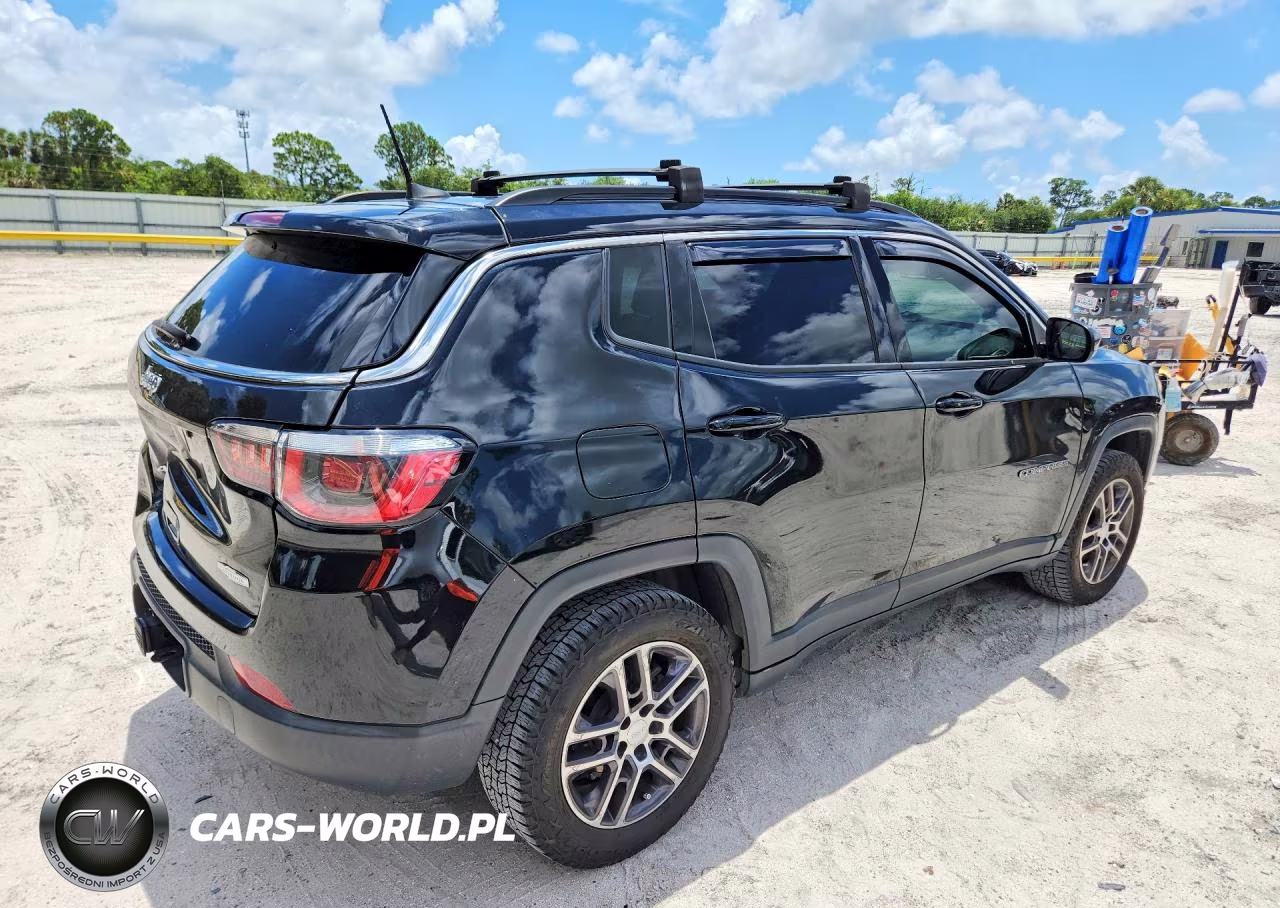 2017 Jeep Compass Latitude VIN:3C4NJDBB2HT640475 - 3