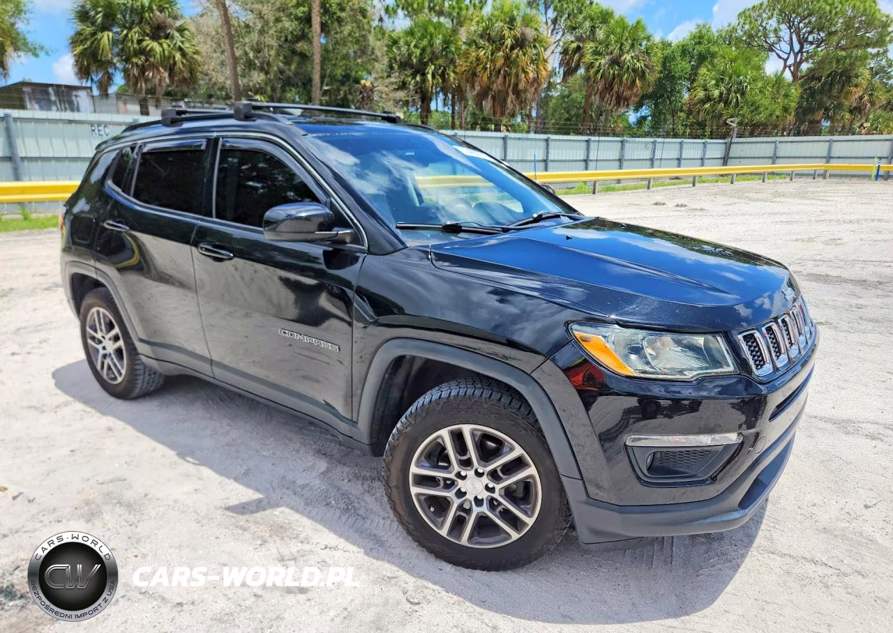 2017 Jeep Compass Latitude VIN:3C4NJDBB2HT640475 - 4