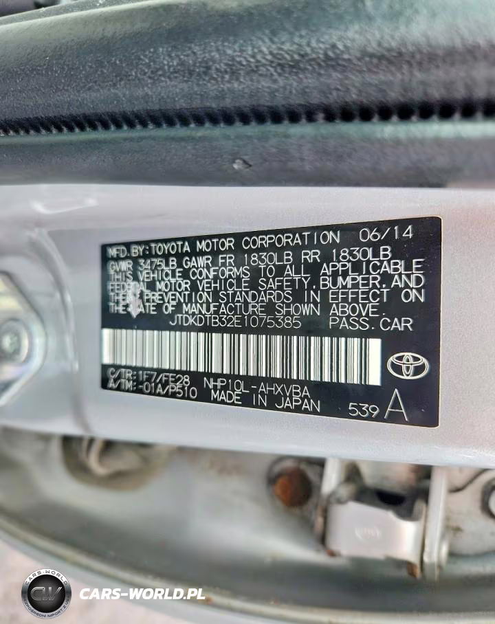 2014 Toyota Prius C One VIN:JTDKDTB32E1075385 - 12