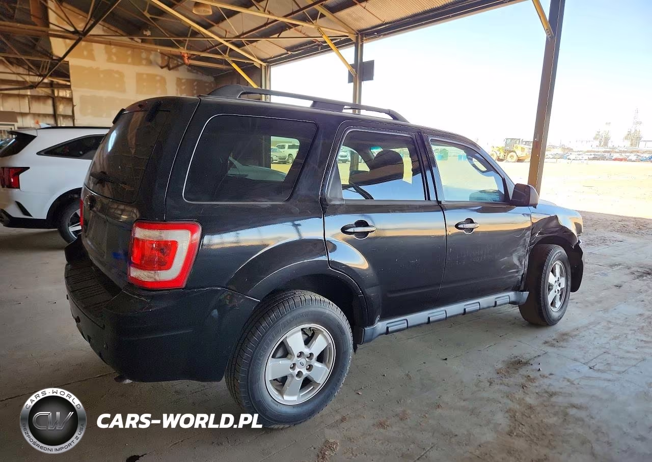 2010 Ford Escape Xlt VIN:1FMCU0DG7AKD40353 - 3