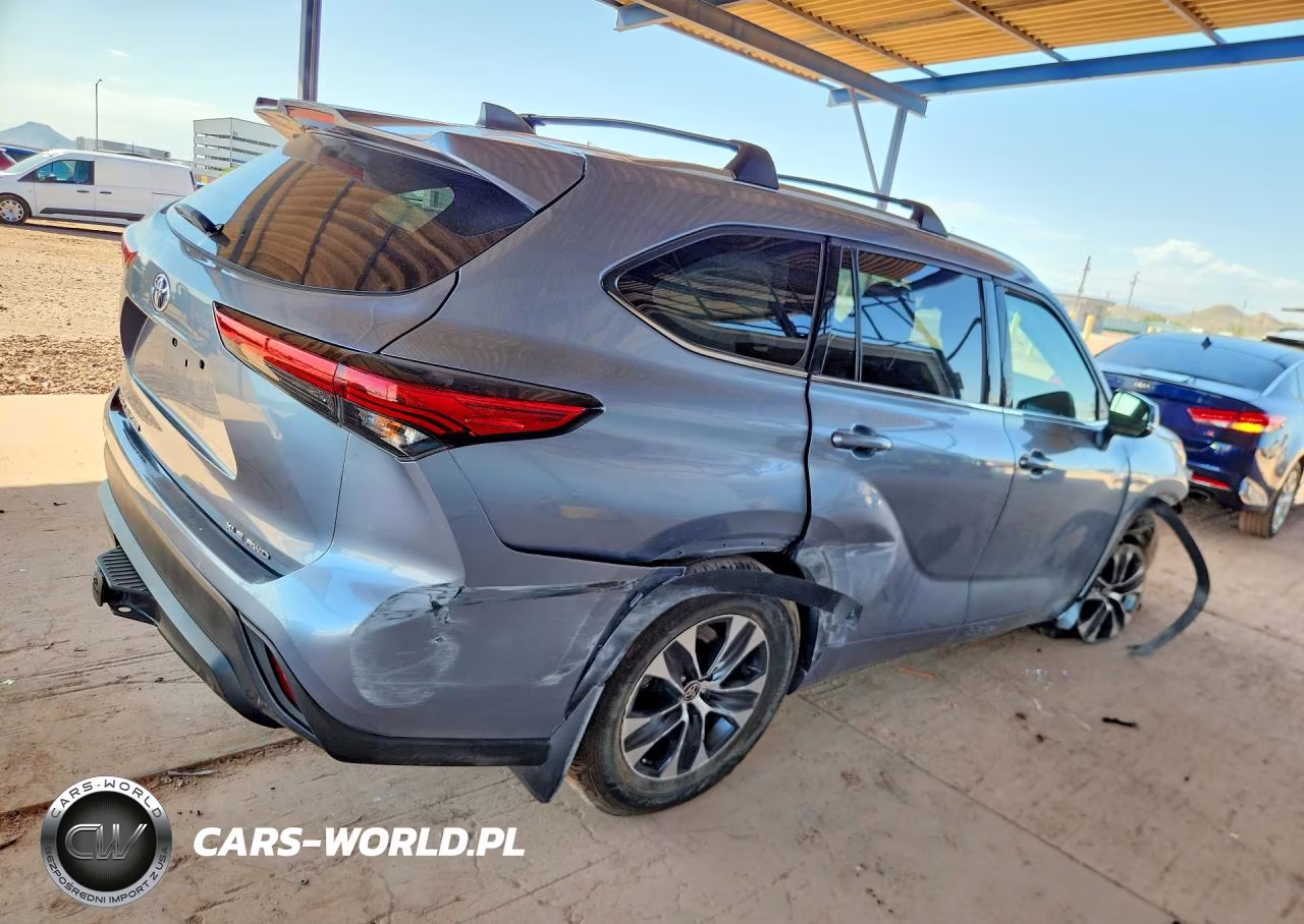 2020 Toyota Highlander Xle VIN:5TDHZRBH2LS038637 - 3
