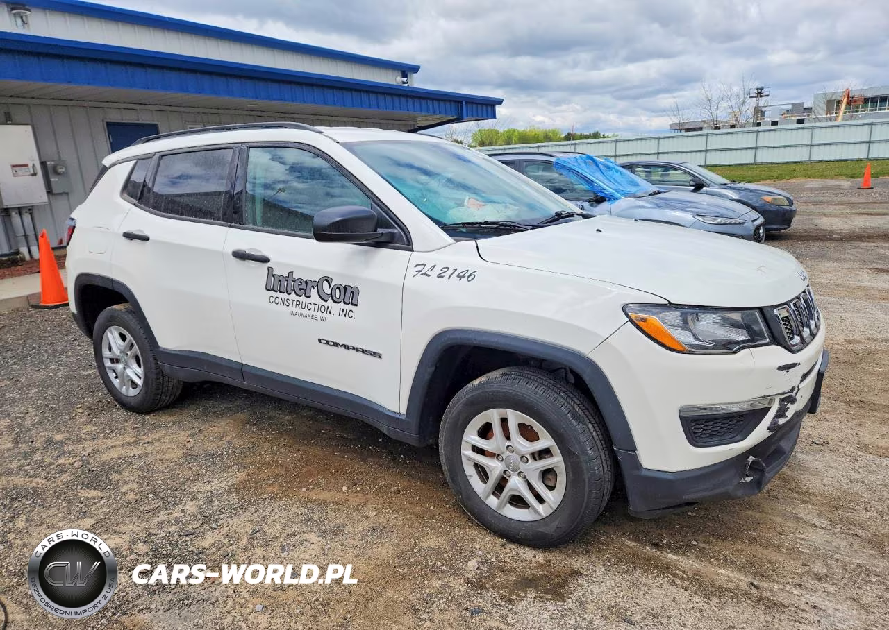 2018 Jeep Compass Sport VIN:3C4NJDAB3JT178662 - 4
