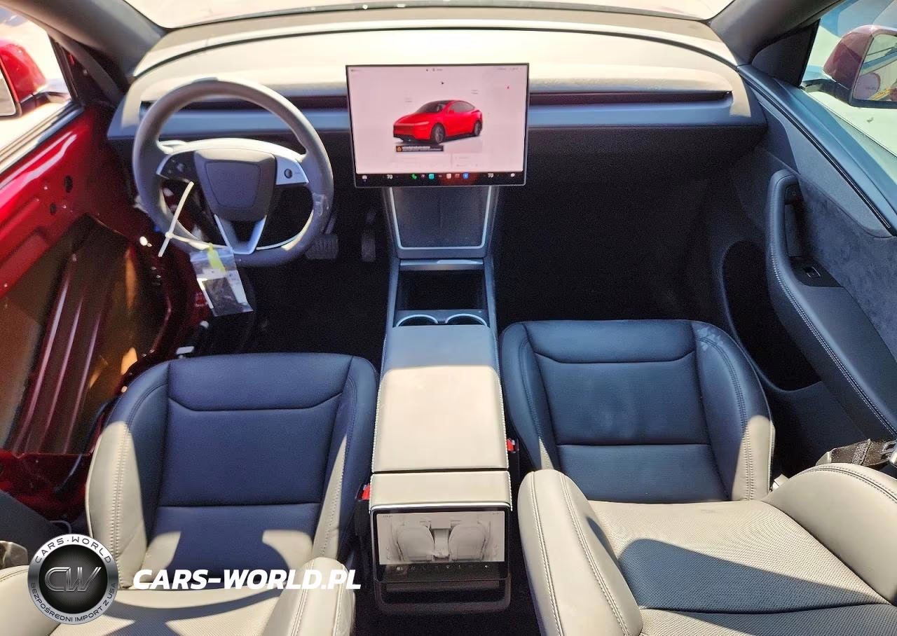2026 Tesla Model Y VIN:7SAYGDEEXTA632228 - 8