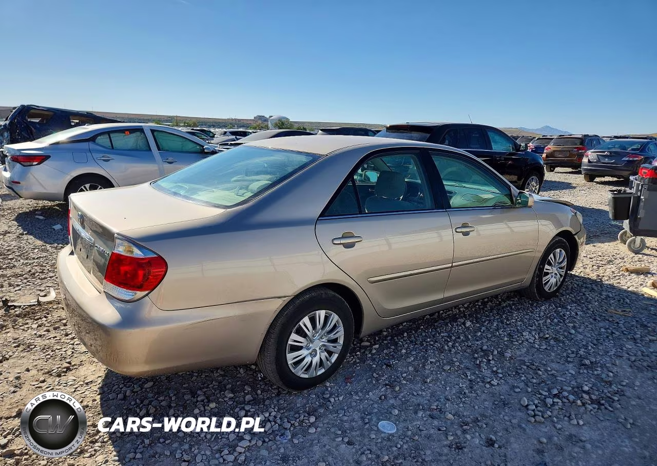 2005 Toyota Camry Le VIN:4T1BE30K45U023547 - 3