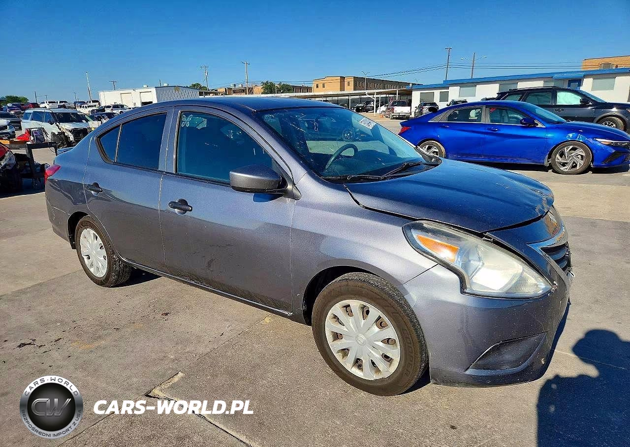 2018 Nissan Versa S Plus VIN:3N1CN7AP4JL805428 - 4