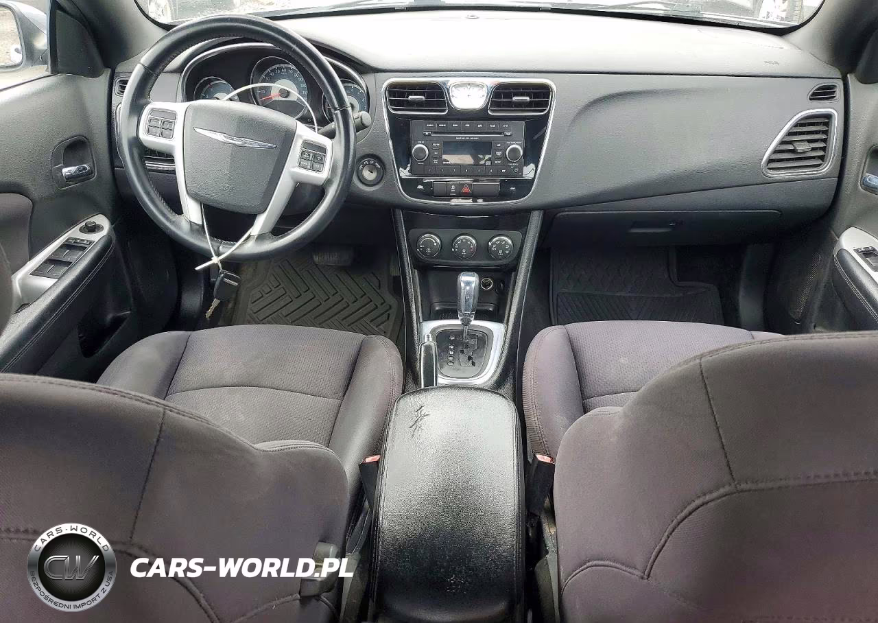 2014 Chrysler 200 Touring VIN:1C3BCBEG8EN131158 - 8