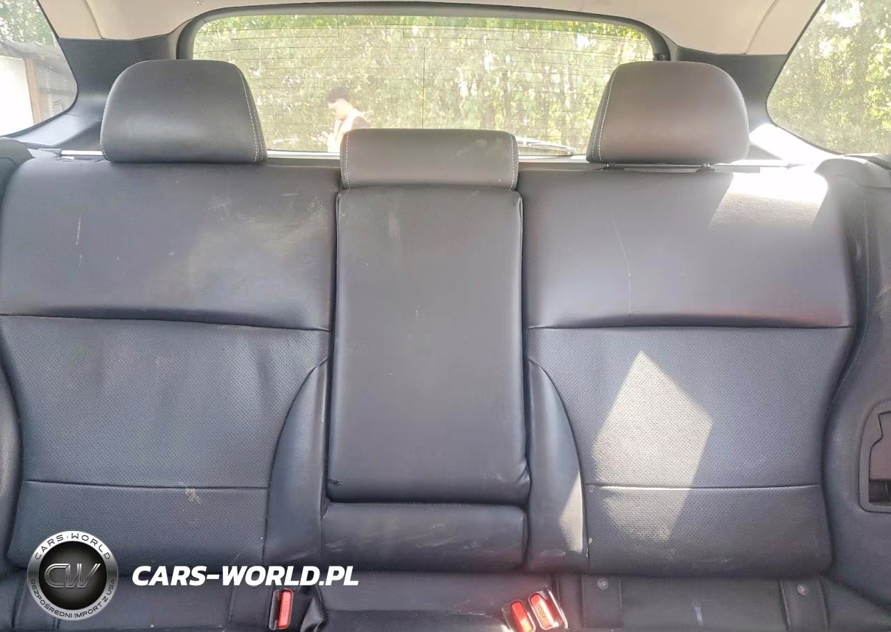 2018 Subaru Outback 3.6R Limited VIN:4S4BSENC8J3316678 - 10