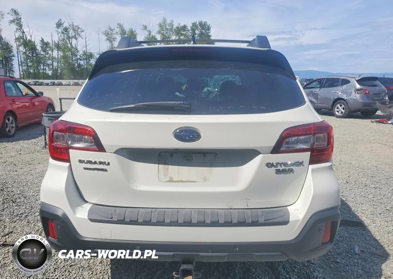 2018 Subaru Outback 3.6R Limited VIN:4S4BSENC8J3316678 - 6