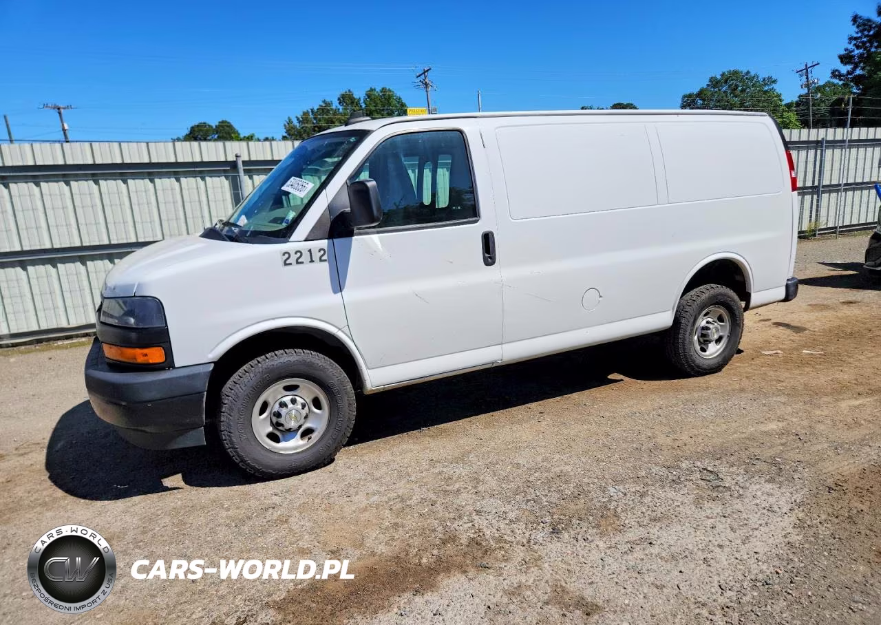 2022 Chev Express G2500