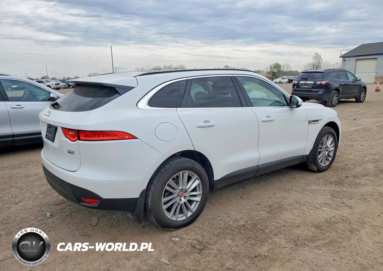 2018 Jaguar F-Pace Prestige VIN:SADCK2FN8JA281258 - 3