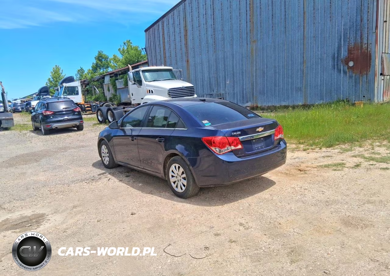 2011 Chevrolet Cruze Ls VIN:1G1PC5SH2B7185628 - 3