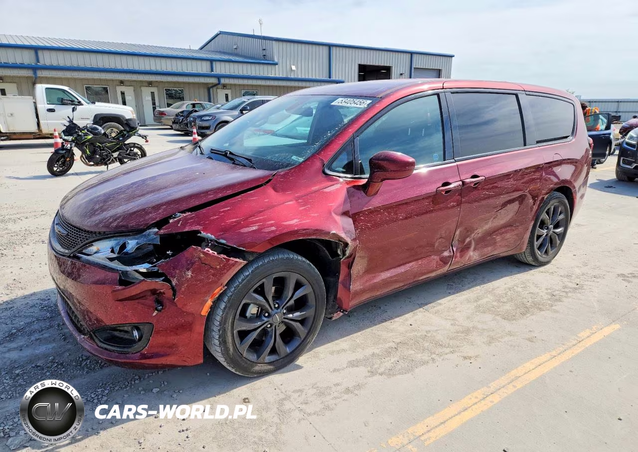 2020 Chrysler Pacifica Touring