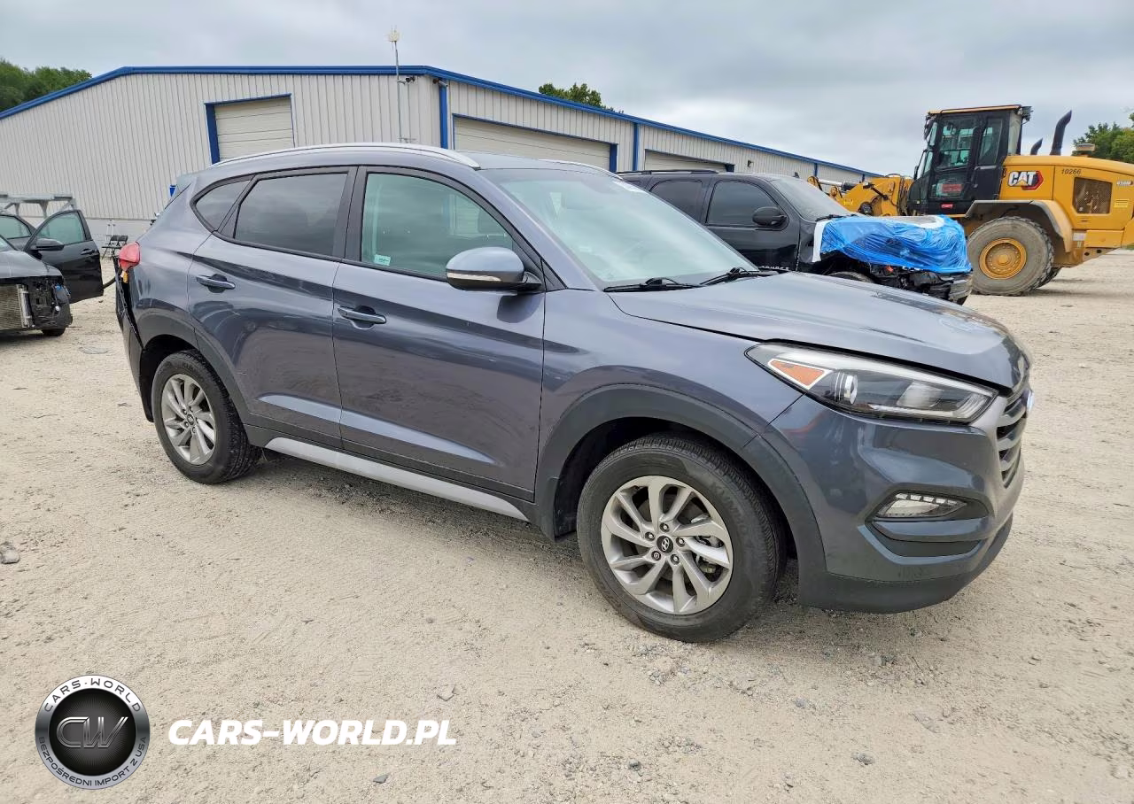 2018 Hyundai Tucson Sel Plus VIN:KM8J33A47JU818801 - 4