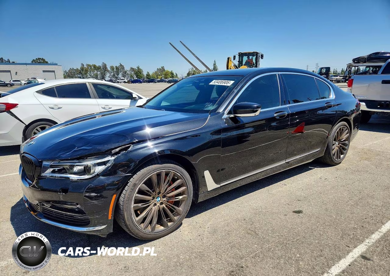 2016 BMW 750I