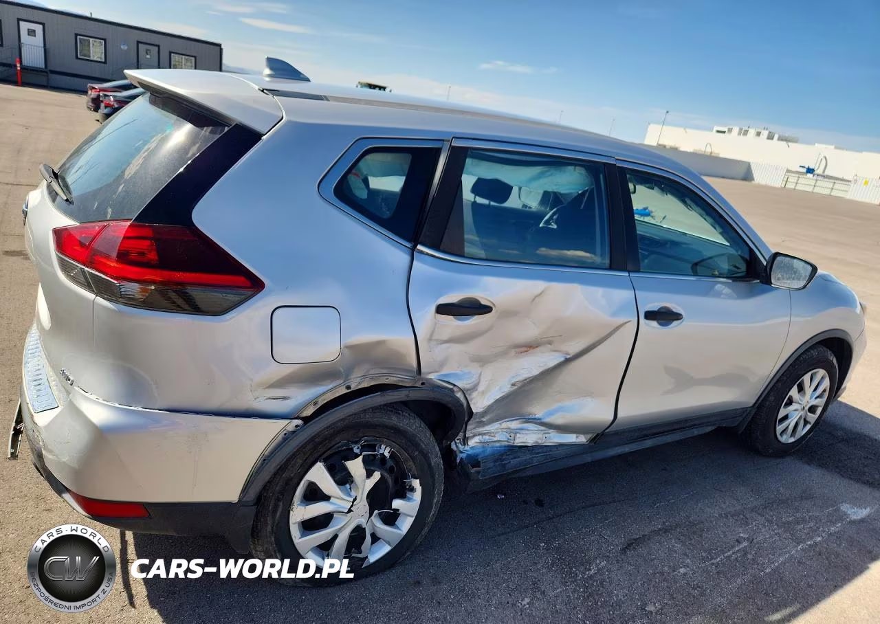 2019 Nissan Rogue S VIN:JN8AT2MV4KW388187 - 3