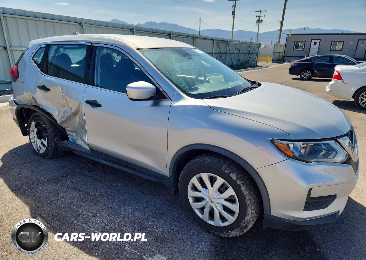 2019 Nissan Rogue S VIN:JN8AT2MV4KW388187 - 4