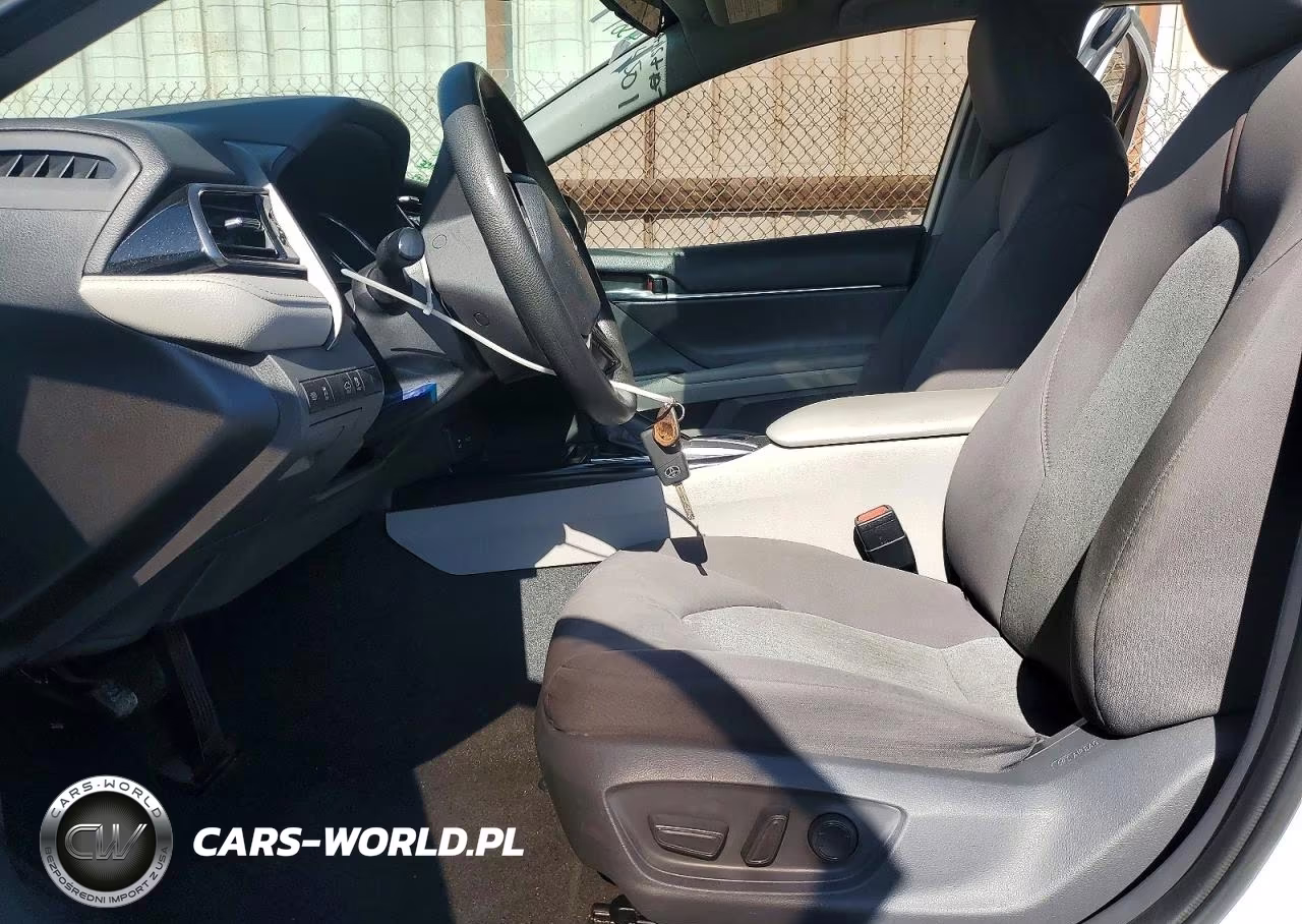 2019 Toyota Camry Le VIN:4T1B11HK4KU838699 - 7