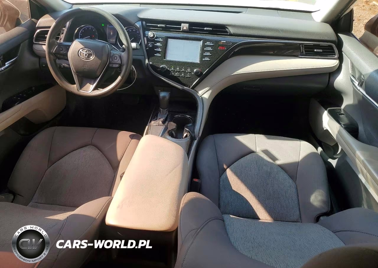 2019 Toyota Camry Le VIN:4T1B11HK4KU838699 - 8