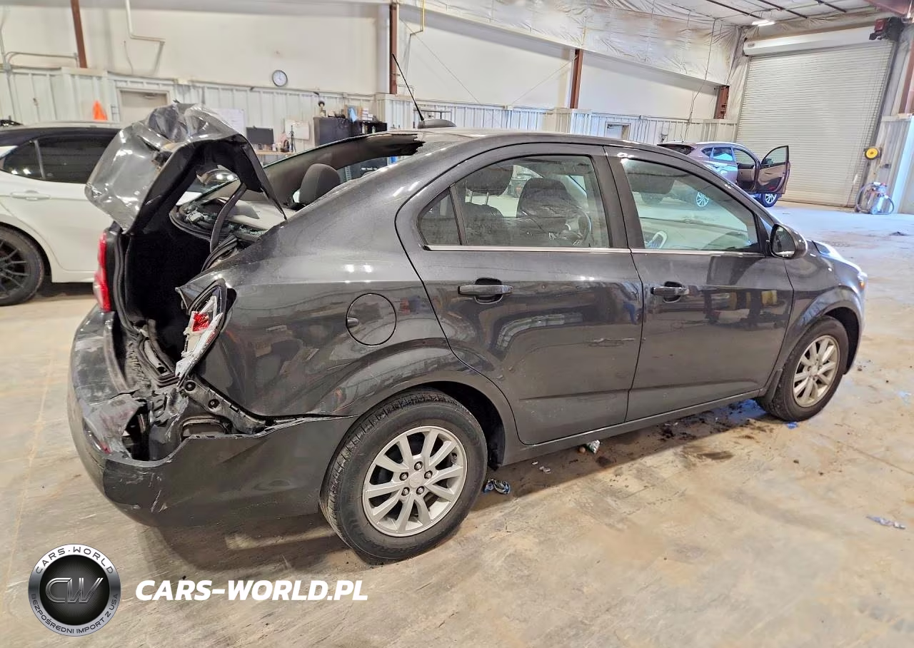 2019 Chevrolet Sonic 4D Lt VIN:1G1JD5SB5K4119977 - 3