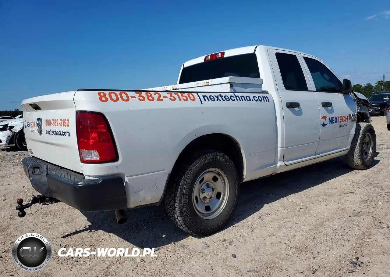 2019 Ram 1500 Classic Tradesman VIN:1C6RR6FT3KS574527 - 3