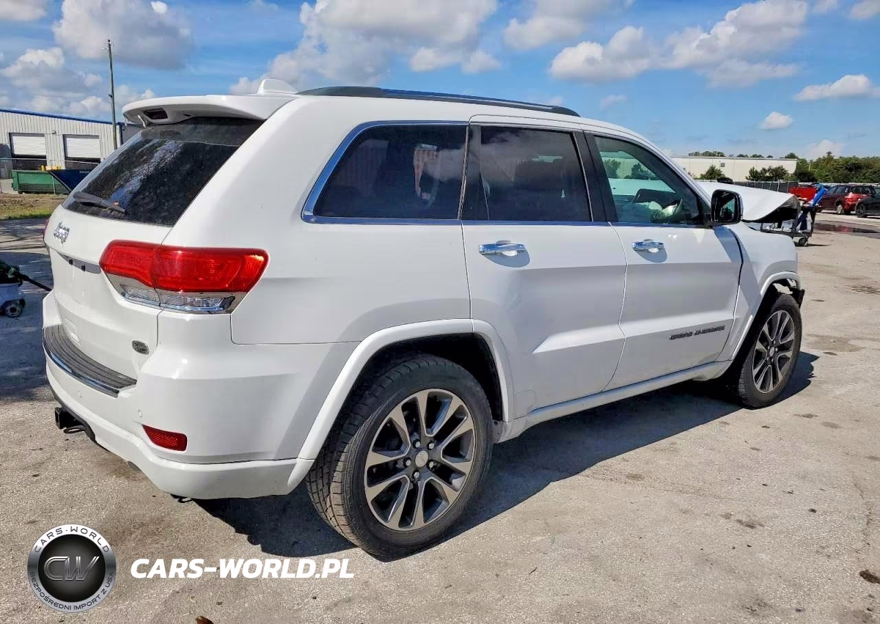 2018 Jeep Grand Cherokee Overland VIN:1C4RJECG1JC204994 - 3