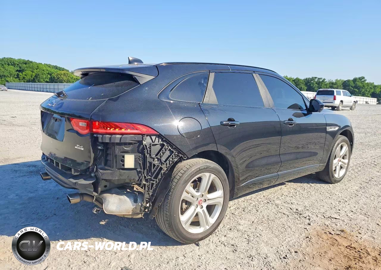 2017 Jaguar F-Pace R - Sport VIN:SADCL2BV3HA097715 - 3