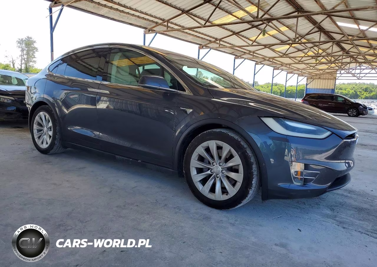 2017 Tesla Model X VIN:5YJXCDE27HF067005 - 4