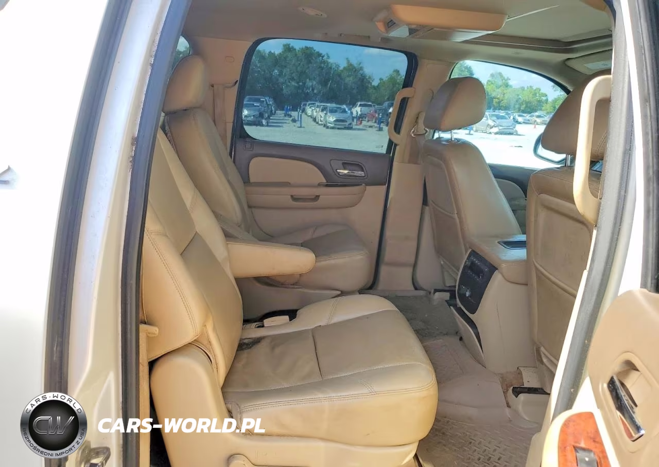 2011 Chevrolet Suburban C1500 Ltz VIN:1GNSCKE06BR357046 - 11