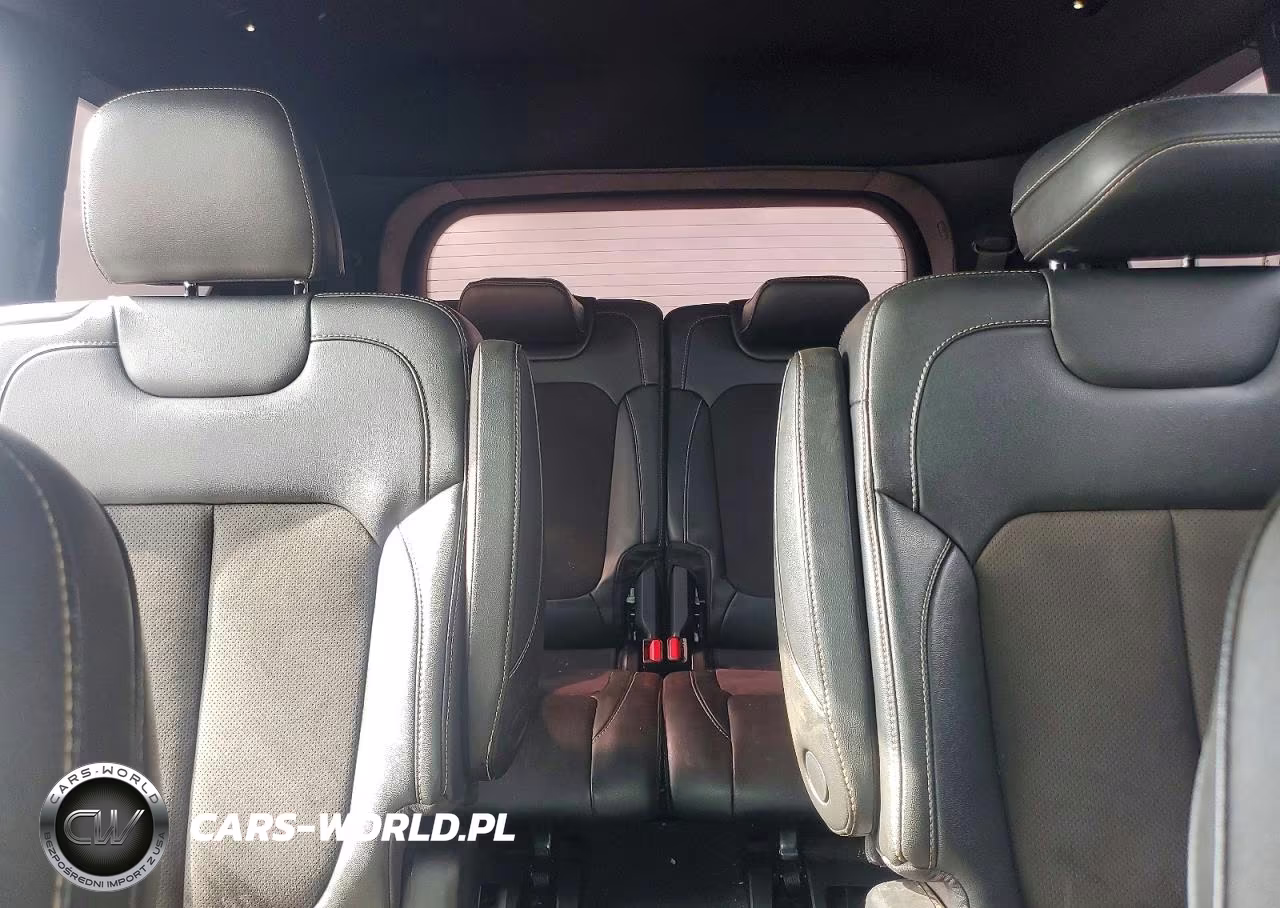 2023 Jeep Grand Cherokee L Laredo VIN:1C4RJKAG9P8872619 - 10