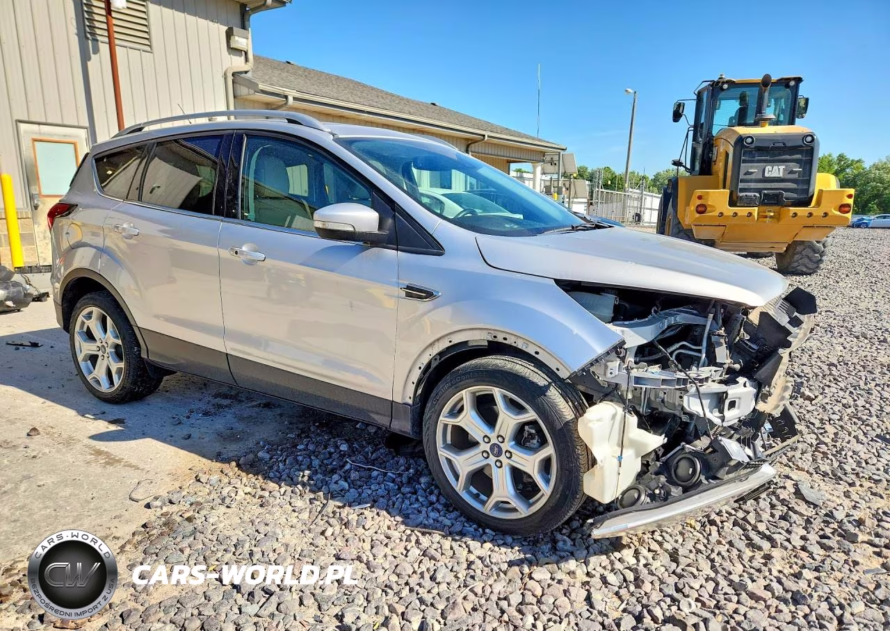2019 Ford Escape Titanium VIN:1FMCU9J90KUC28977 - 4