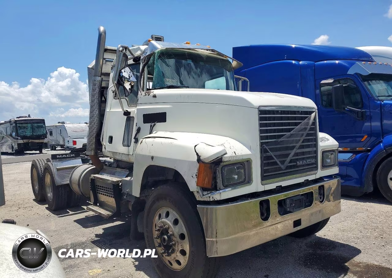 2019 Mack Pinnacle